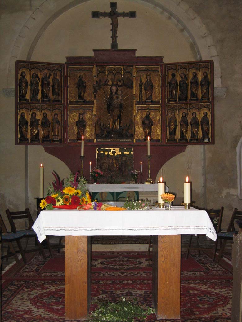 Altar3.jpg